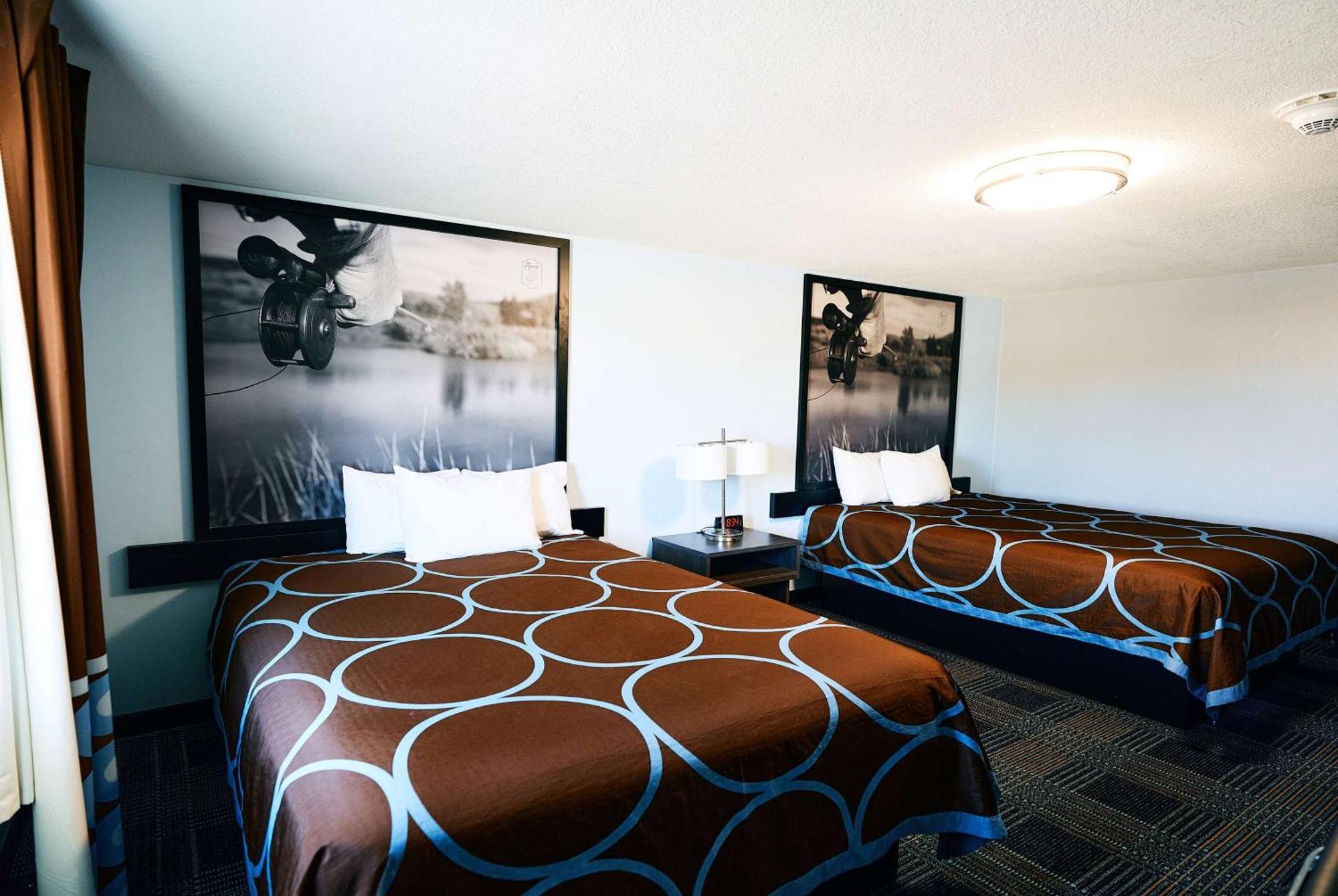 Super 8 By Wyndham Pueblo Hotel Eksteriør billede