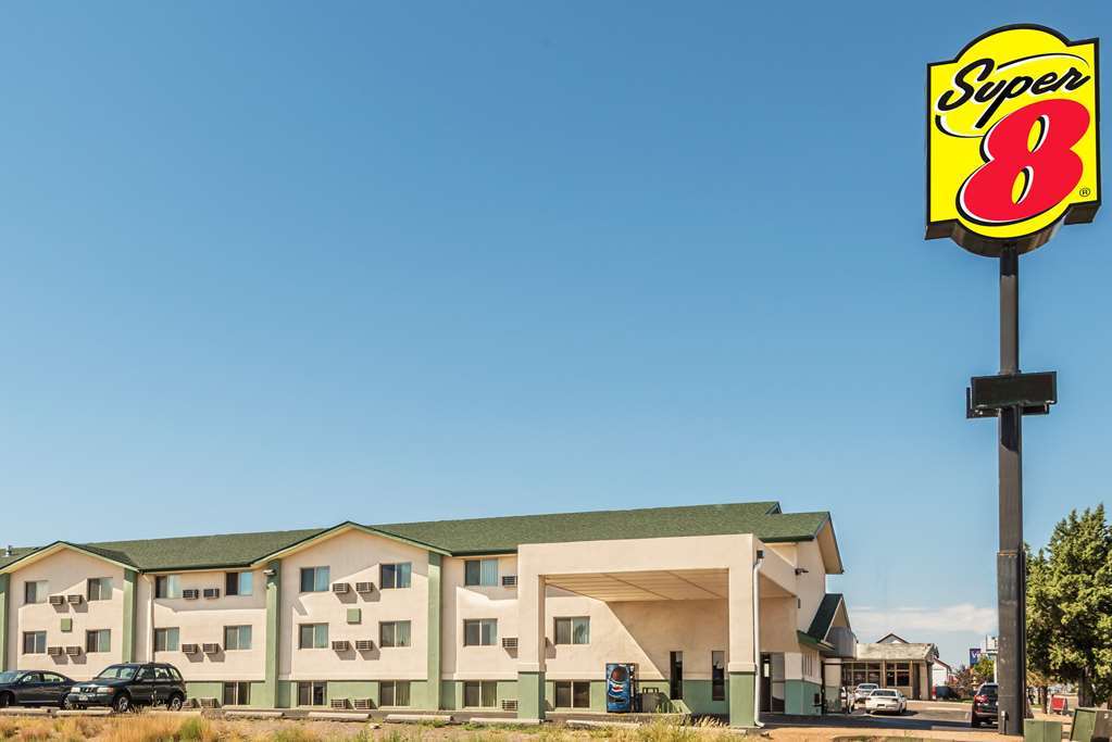 Super 8 By Wyndham Pueblo Hotel Eksteriør billede