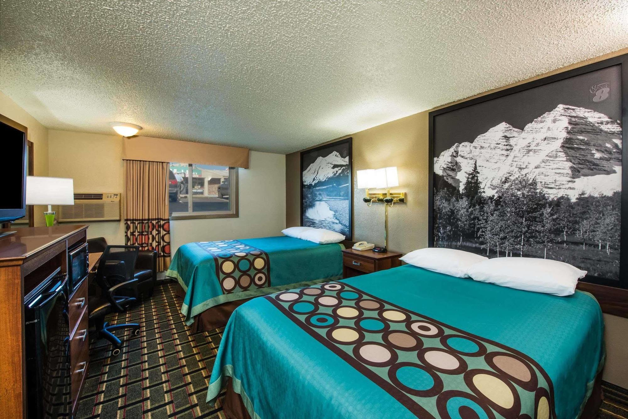 Super 8 By Wyndham Pueblo Hotel Eksteriør billede
